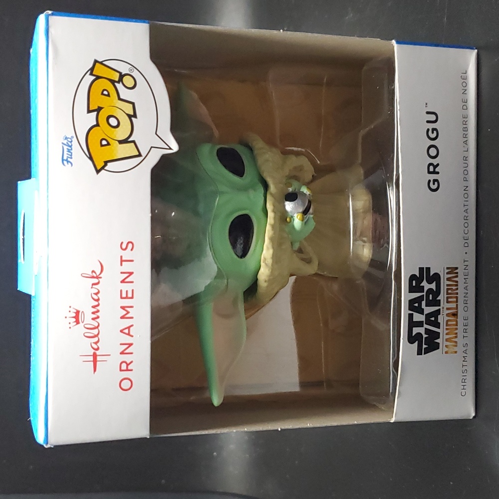 Star Wars: The Mandalorian Grogu Funko POP! Hallmark Ornament- NEW !!